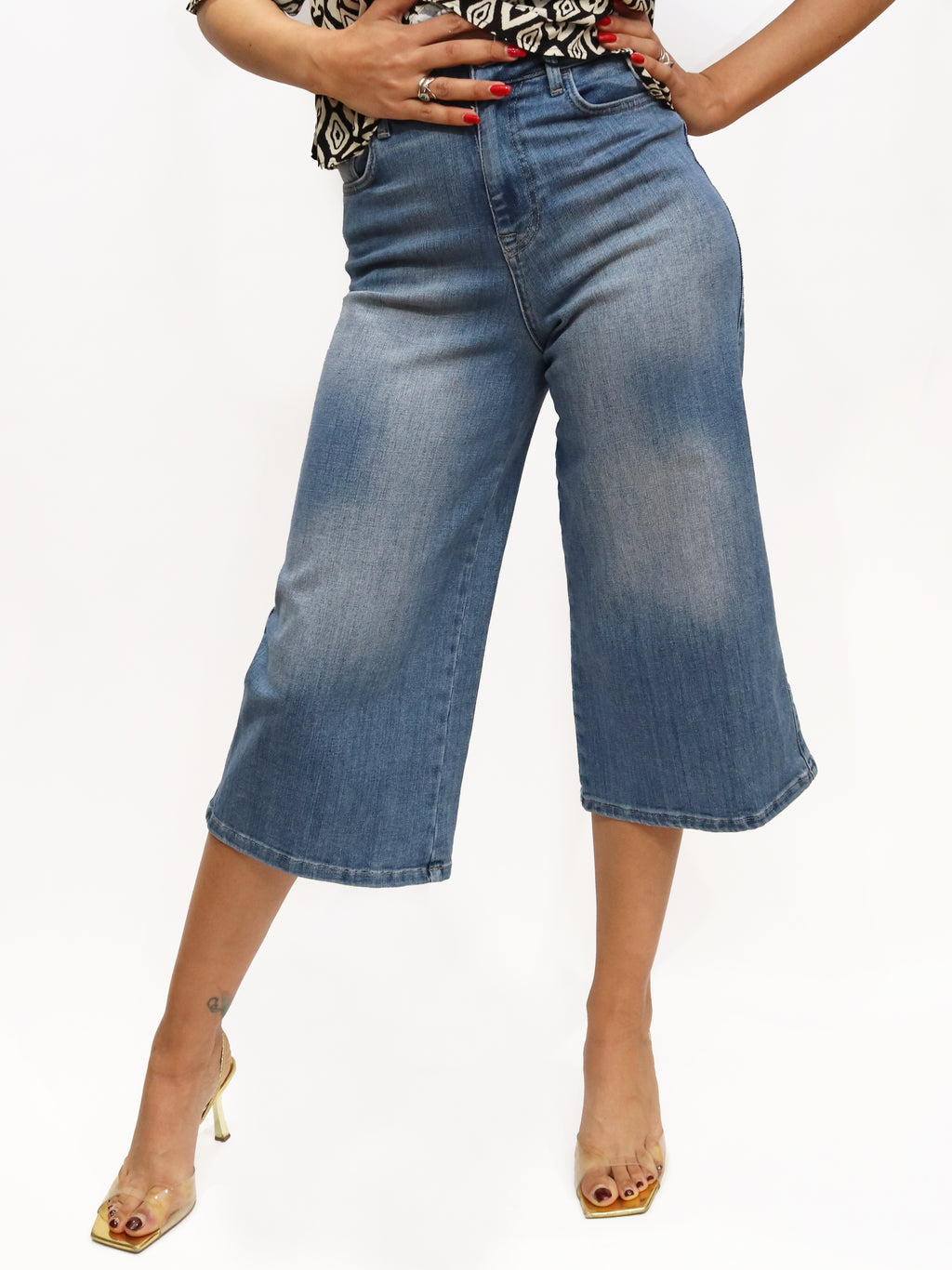 BERMUDA DENIM