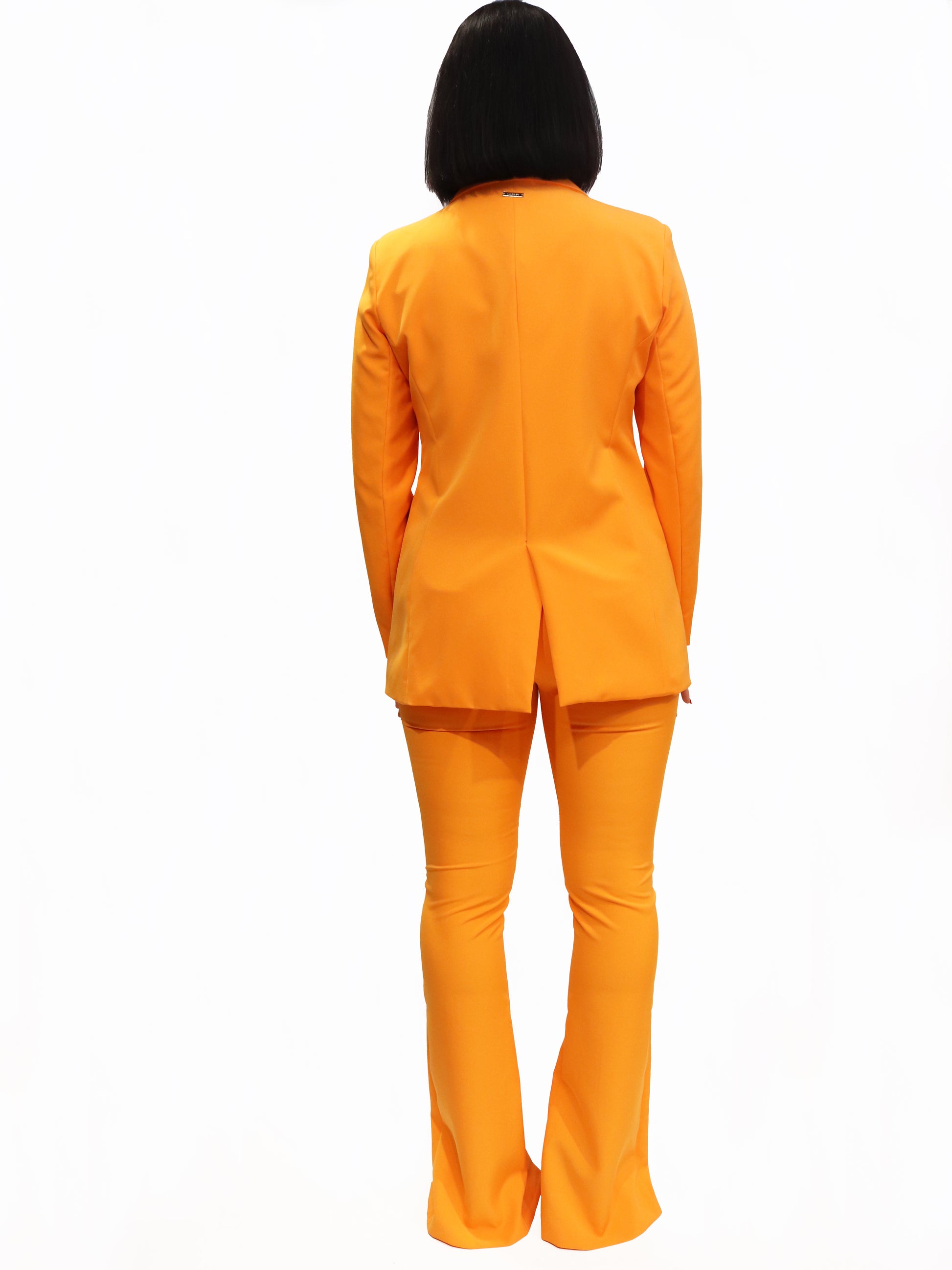 TAILLEUR MANDARINO